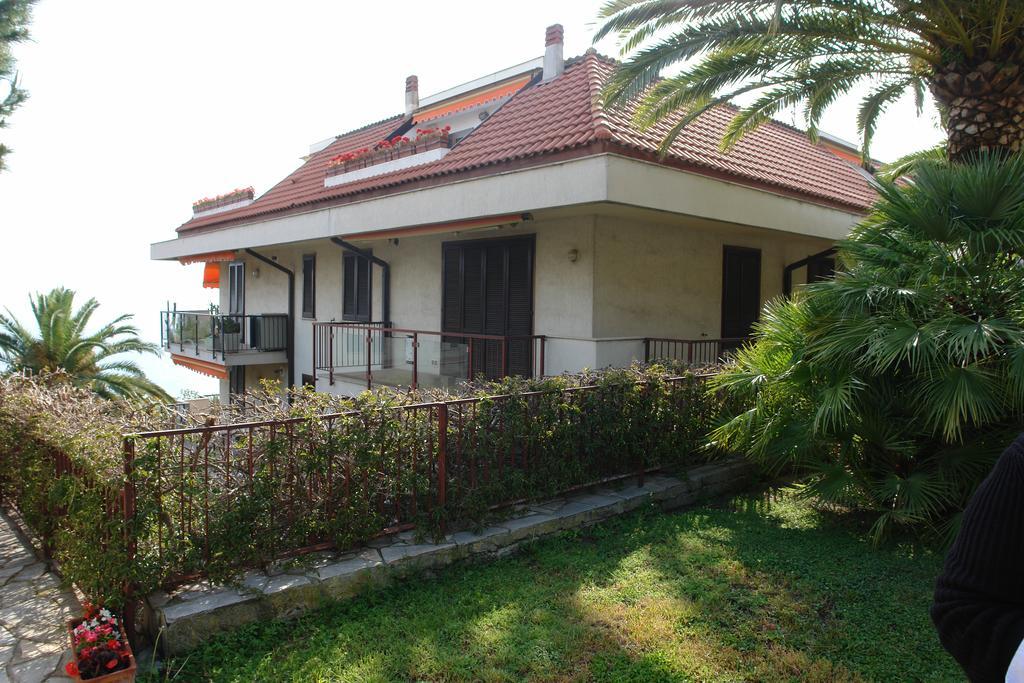 Ferienwohnung Pepiniere Ospedaletti Exterior photo